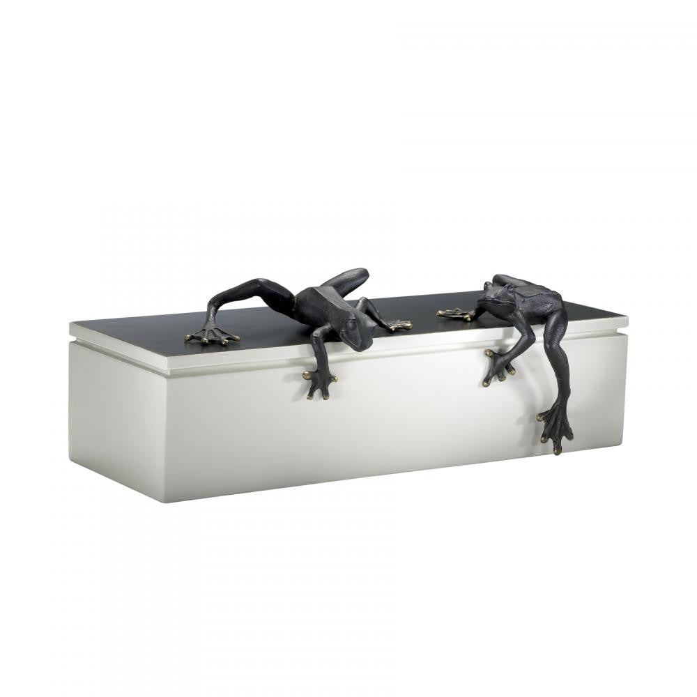 Cyan Design Iron Frogs Sculpture