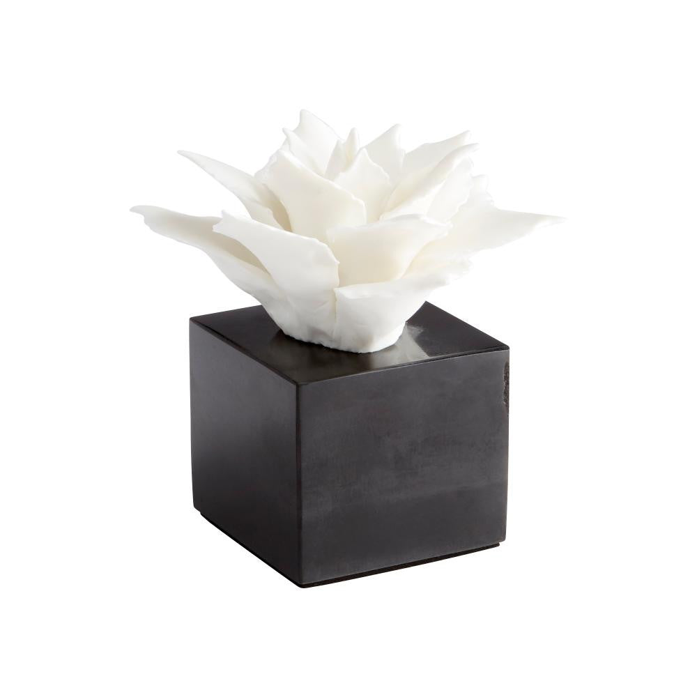 Cyan Design Calendine Sculpture