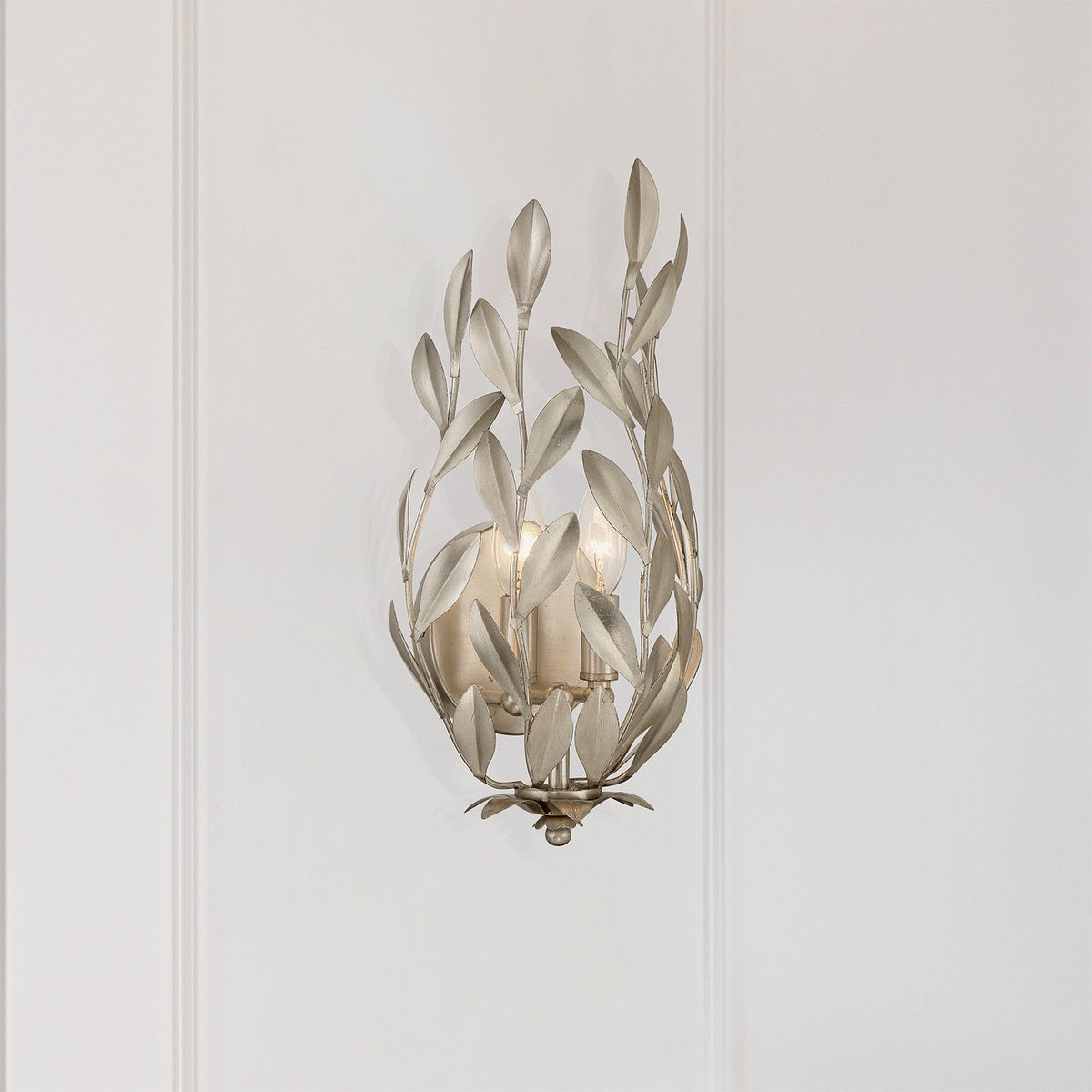 Broche 16" Tall 2-Light Sconce