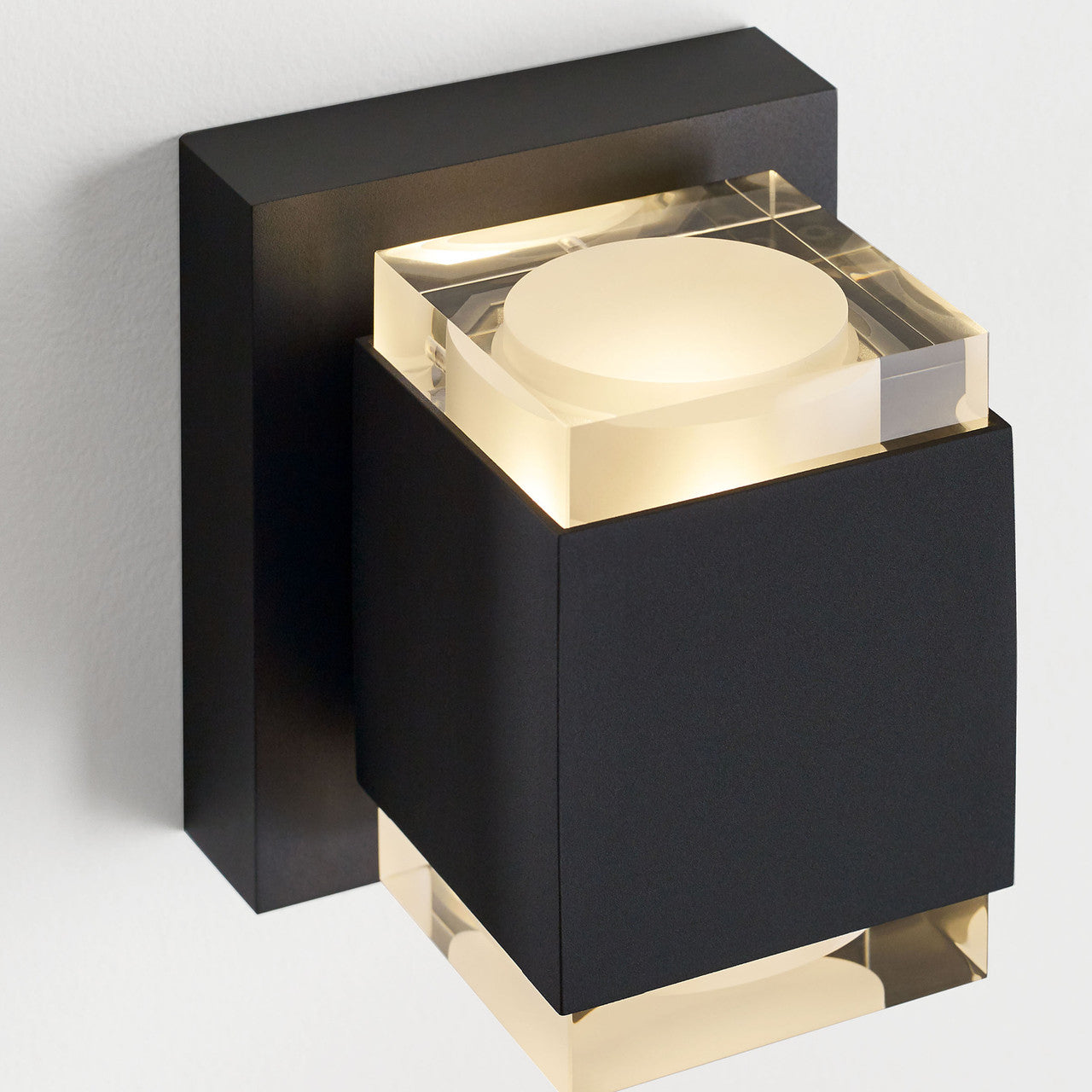 Visual Comfort Modern Voto Outdoor Wall Sconce