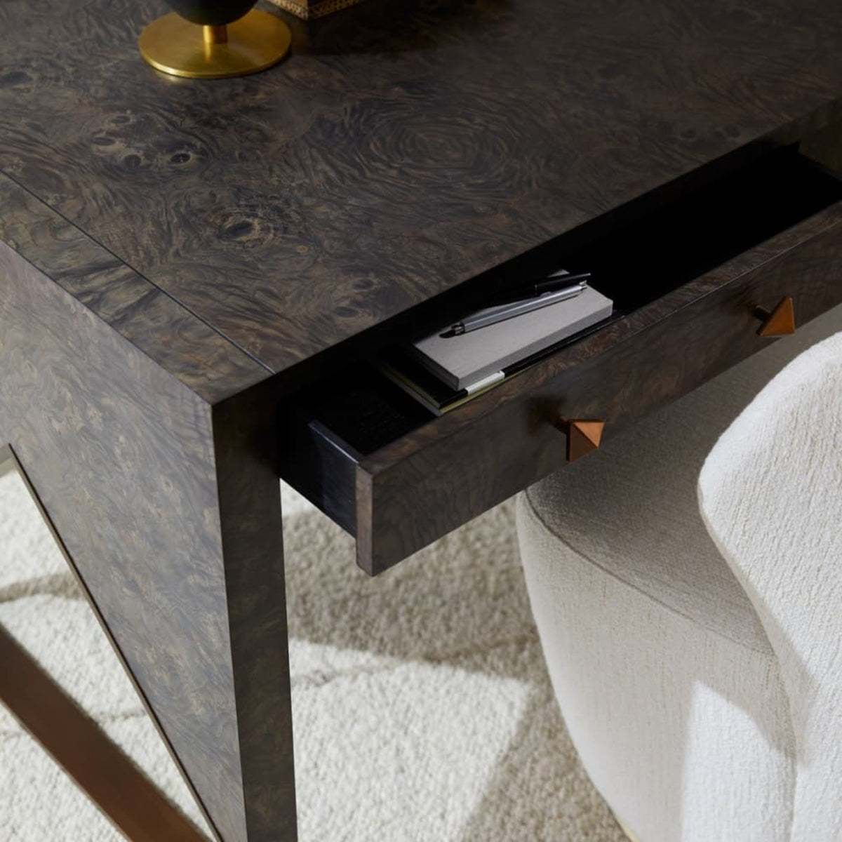Jupiter Desk