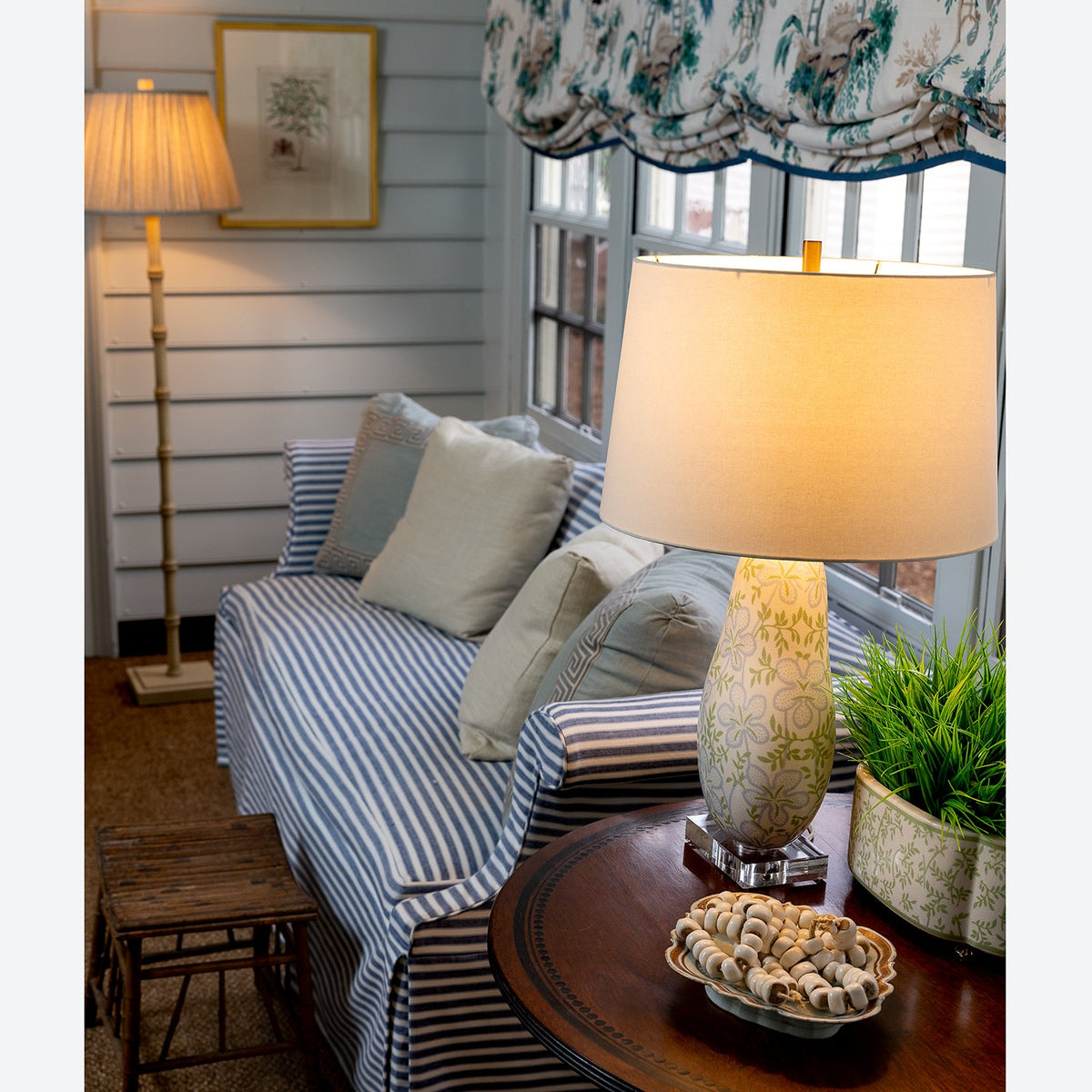Port 68 Ghost Blossom Lamp view 4