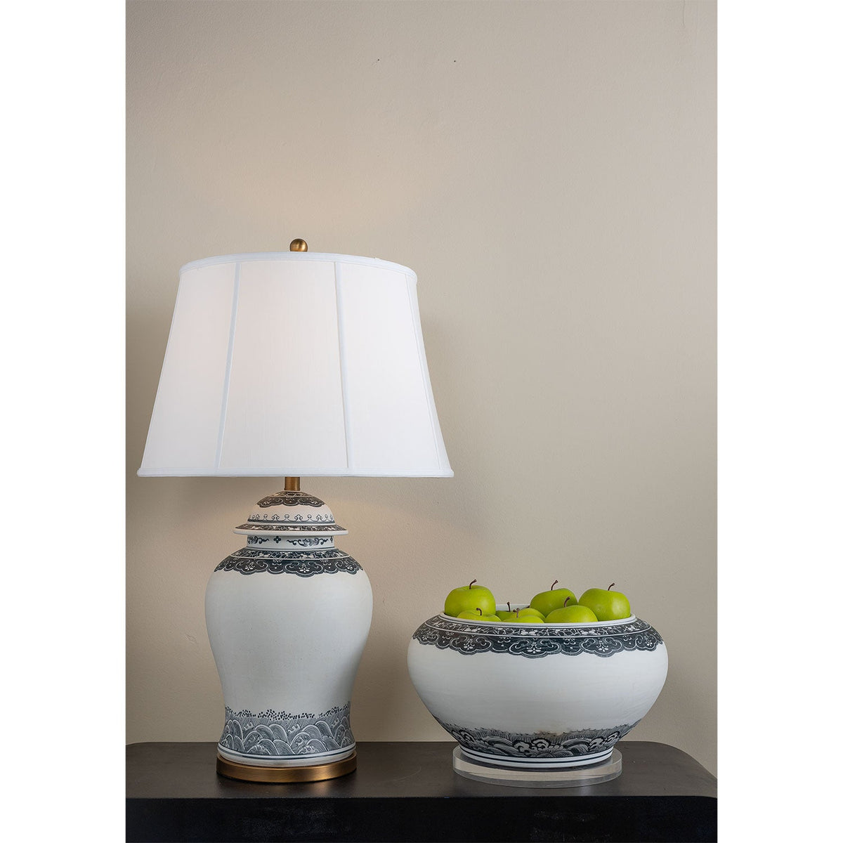 Port 68 Ming Lamp view 3