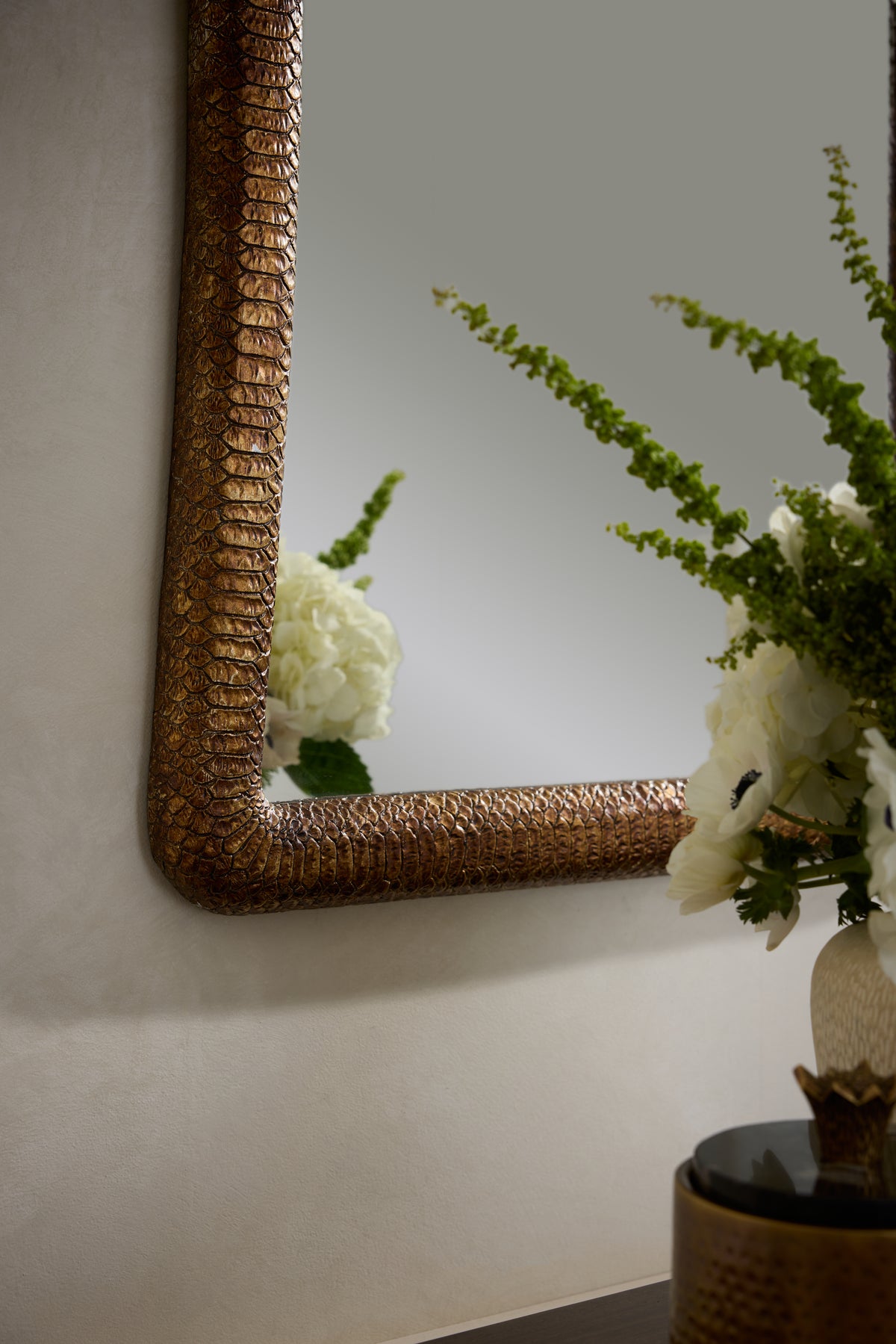 Malakai Mirror