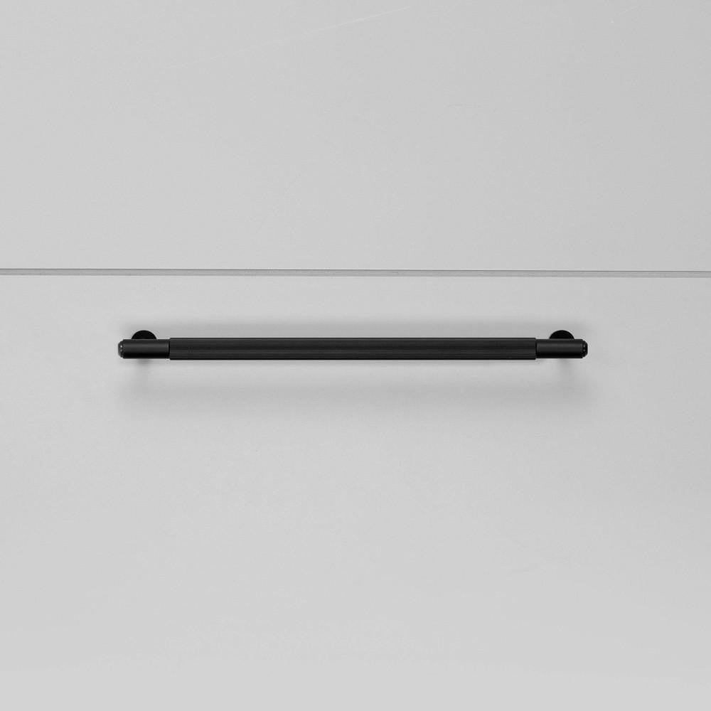 Buster + Punch Pull Bar, Linear, Medium, Black