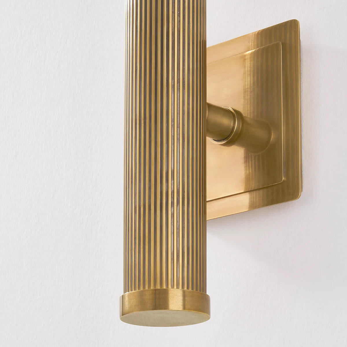 Corbett Pienza Wall Sconce, 1-Light, Brass, 20"H (373-01-VB CYAN)