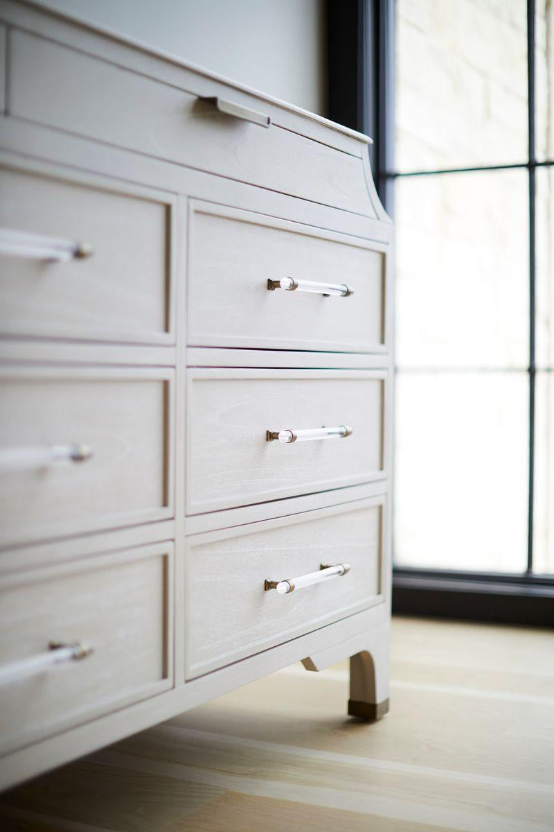 Gabby Alexandra Dresser