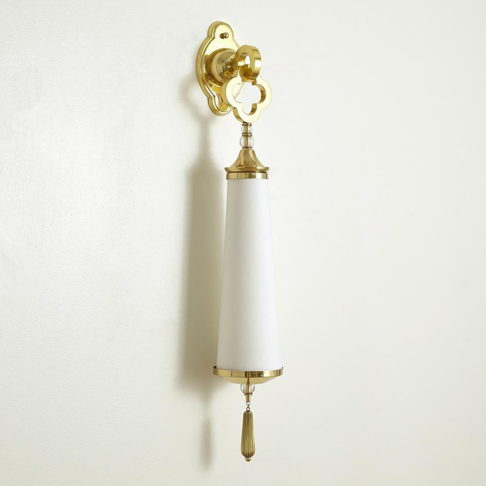 Global Views Quatrefoil Brass Wall Sconce HW