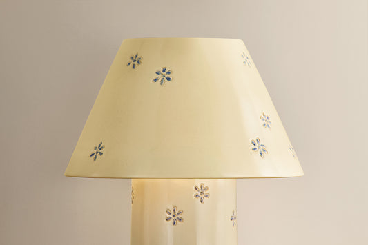 Mitzi by Hudson Valley Lighting Seraphine Table Lamp in Aged Brass / Ceramic Scattered Blossom, detail view 1