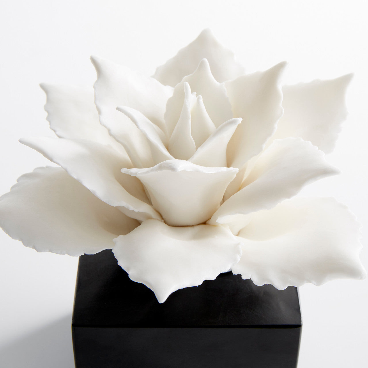 Cyan Design Calendine Sculpture