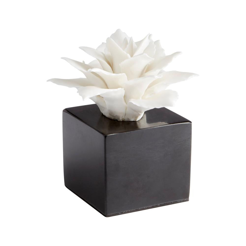 Cyan Design Calendine Sculpture
