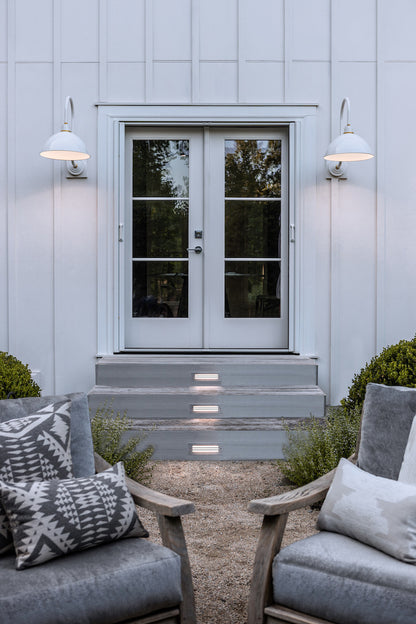 Exterior-Hinkley-HL10675