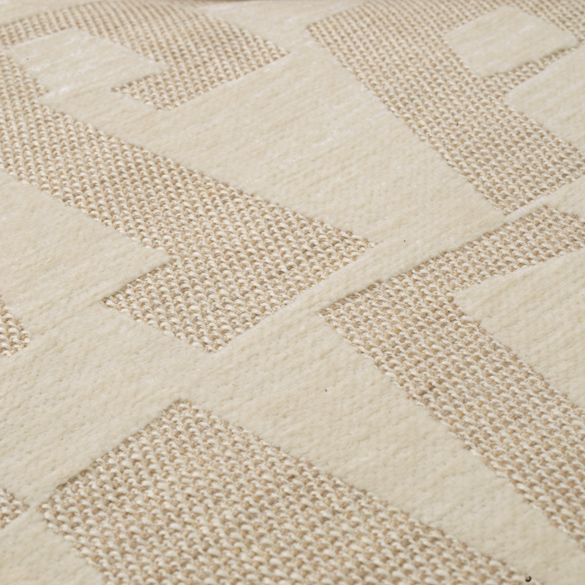 Eichholtz Raymond Bench, Brooklyn Sand, Oak Veneer (A119244)