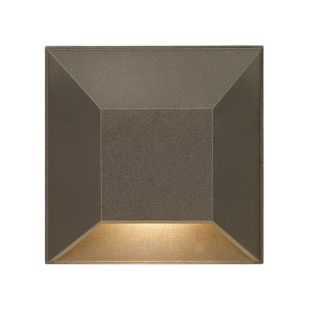 Hinkley Nuvi LED Outdoor Landscape Deck Sconce Bronze