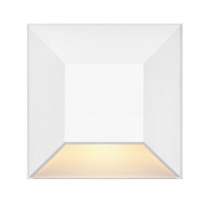 Hinkley Nuvi LED Outdoor Landscape Deck Sconce Matte White
