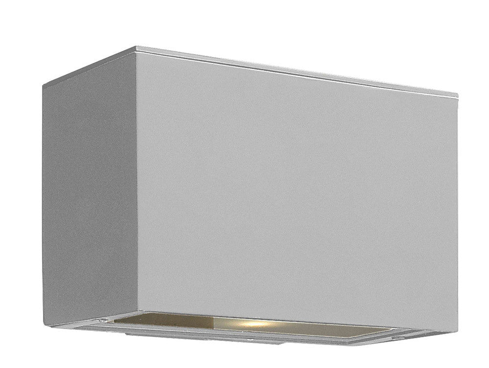 Exterior-Hinkley-HL1646