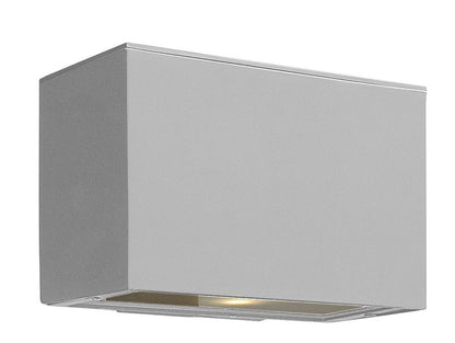 Exterior-Hinkley-HL1646