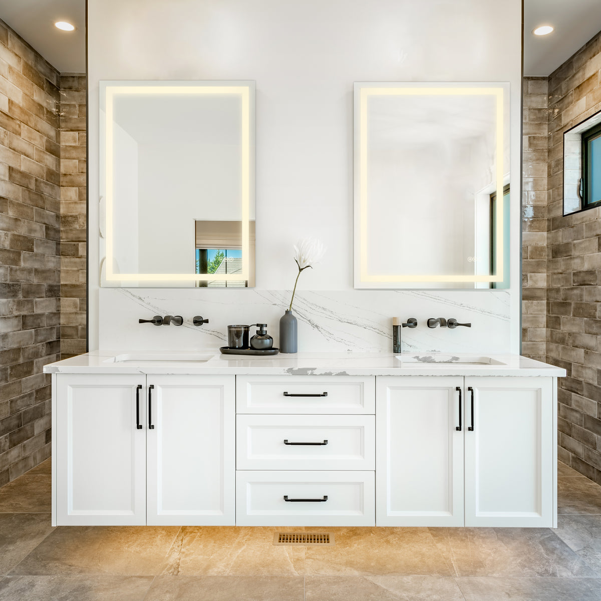 Oneida 24" x 32" LED Rectangle Frontlit Mirror