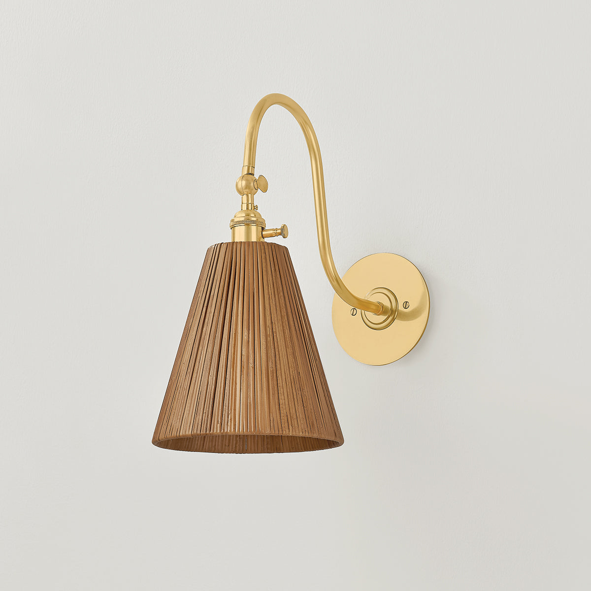 Hudson Valley Ruthin Wall Sconce Aged Brass detail view 1
