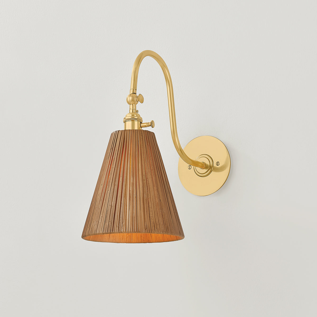 Hudson Valley Ruthin Wall Sconce Aged Brass detail view 2