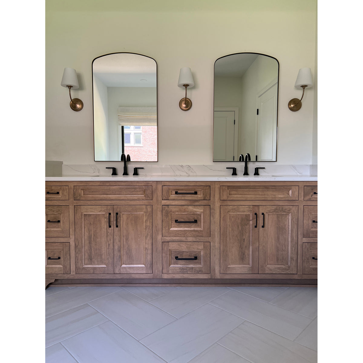 Libby Langdon Sylvan 1-Light Wall Mount