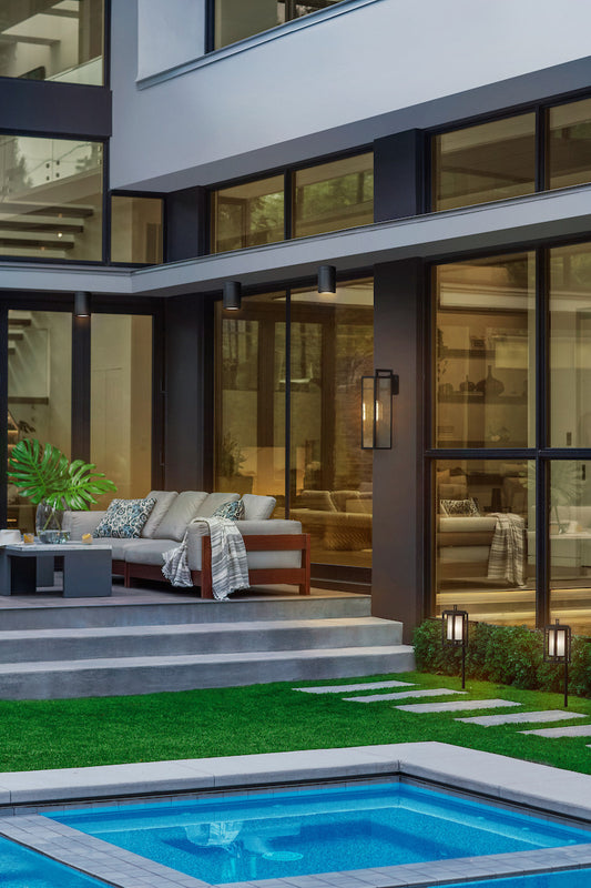 Hinkley Max Outdoor Wall Lantern Aluminum, Bronze, Burnished Bronze