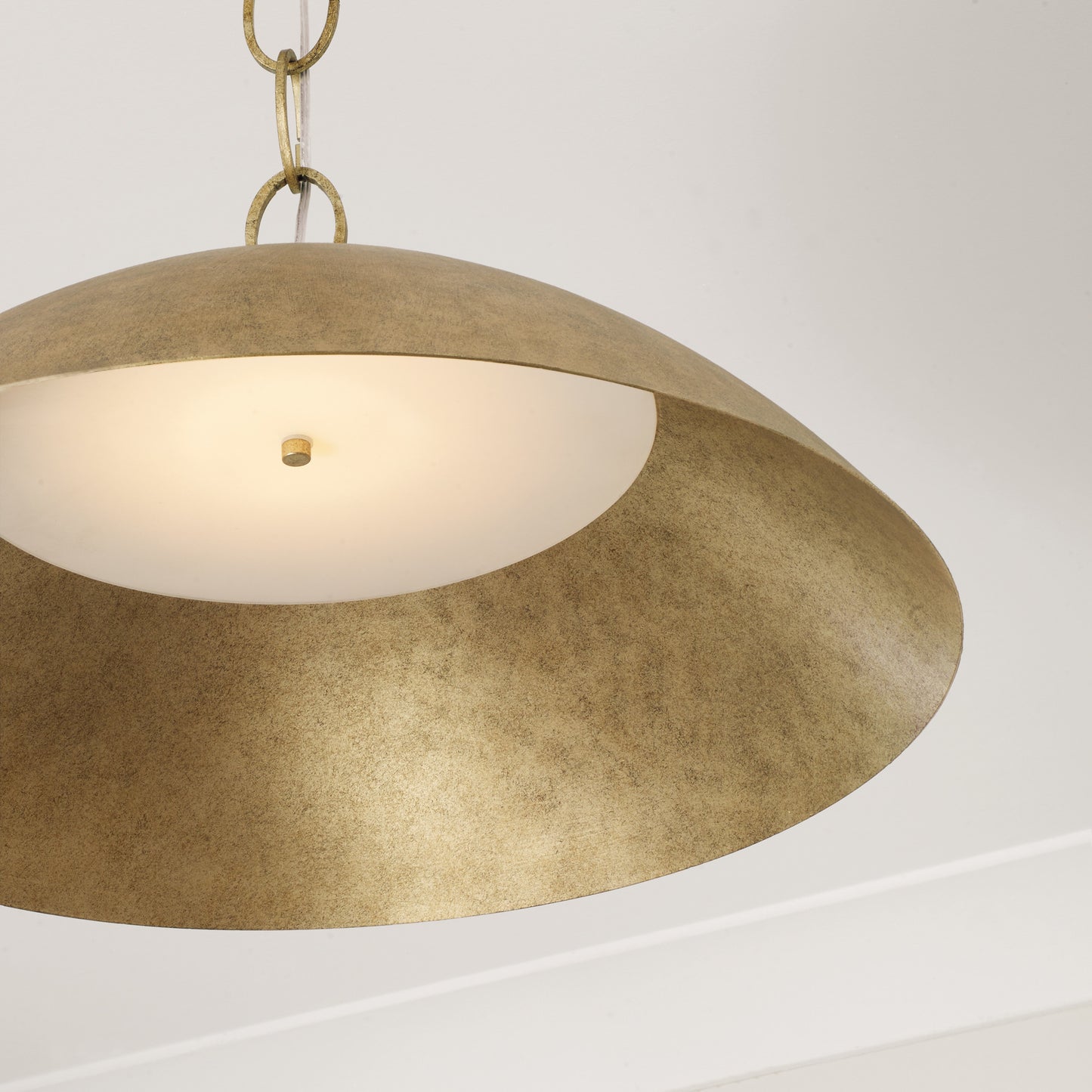 Capital Francesca Medium Pendant in Feathered Gold