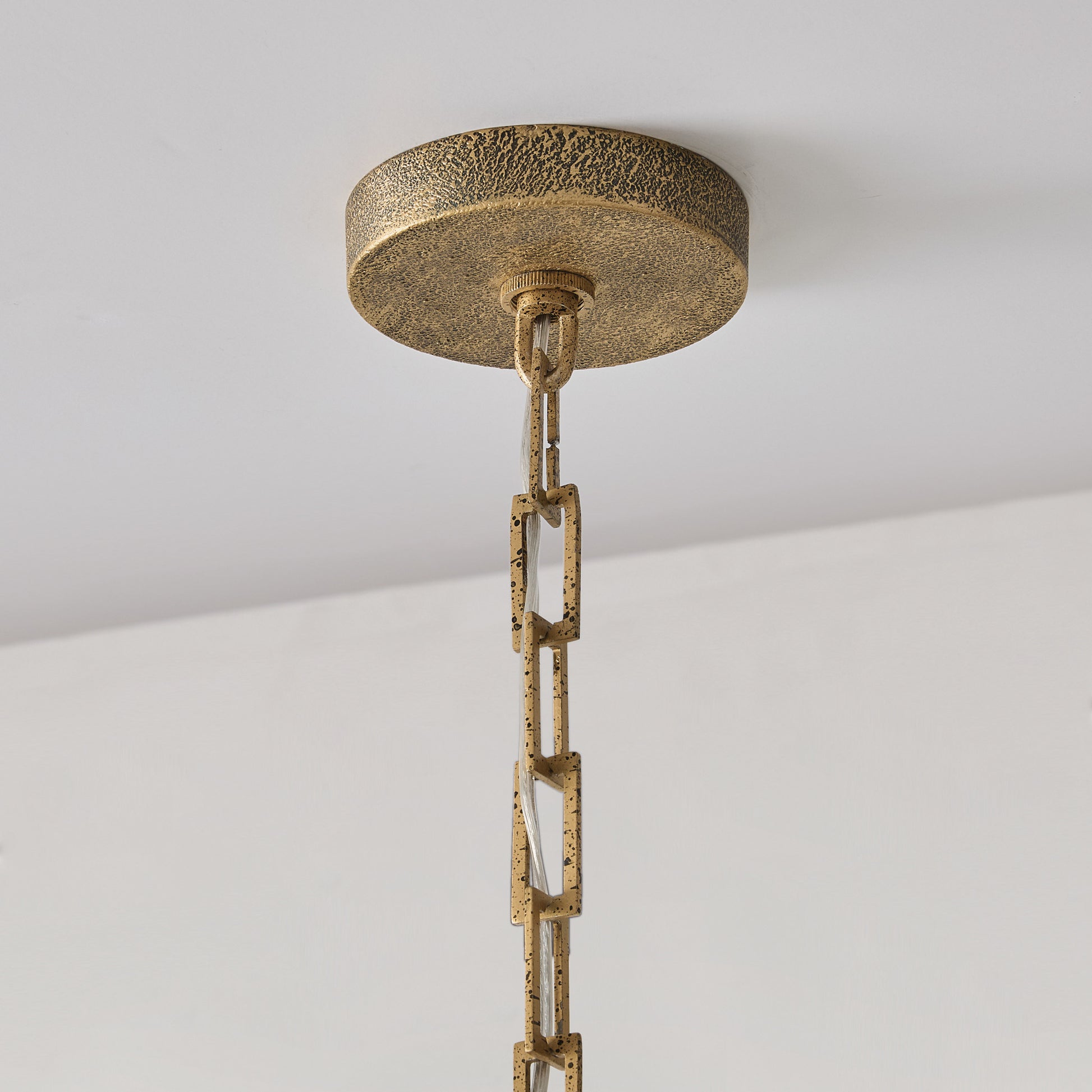 Capital Savari Small Pendant in Artisan Gold