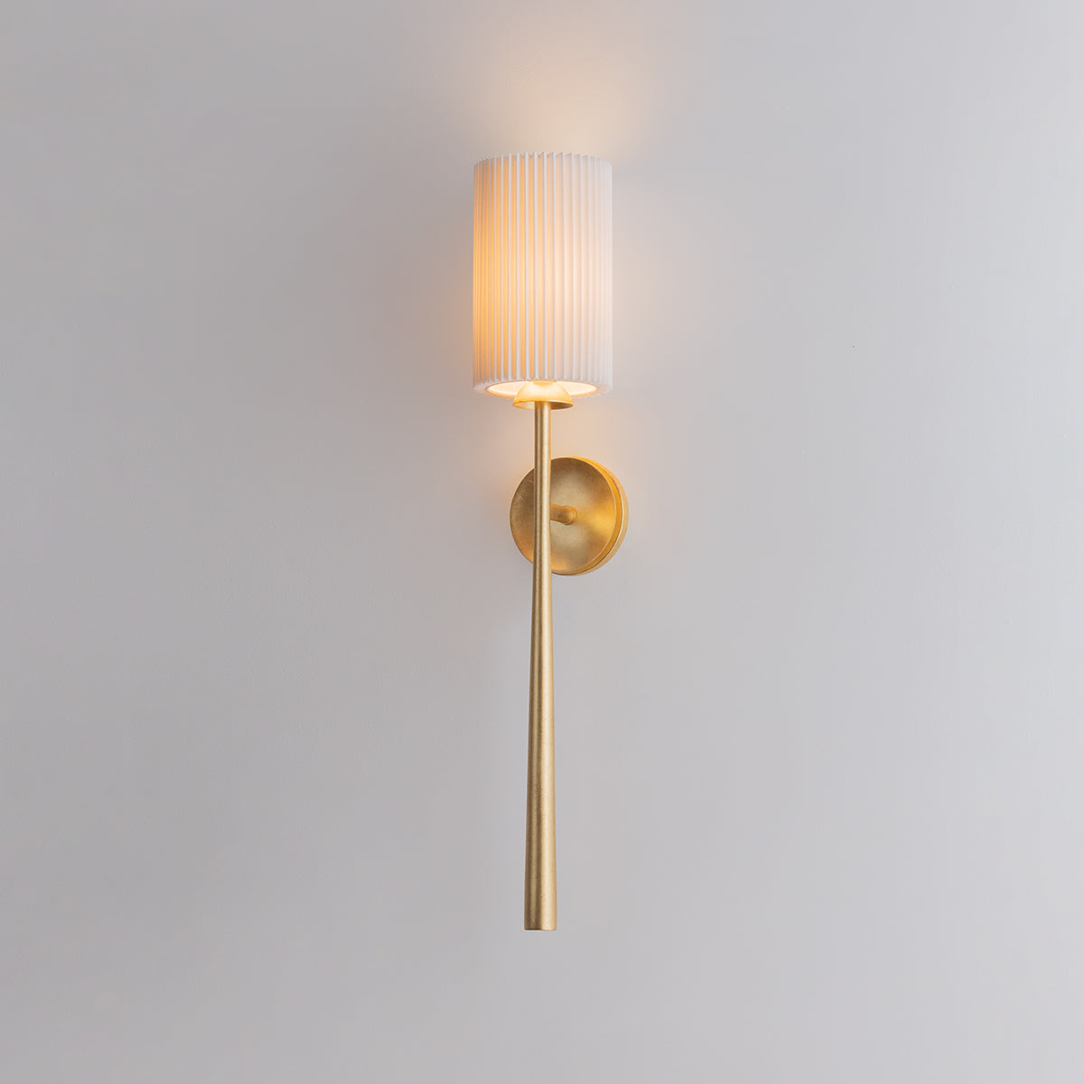 Hudson Valley Sterling Wall Sconce Vintage Gold Leaf detail view 2