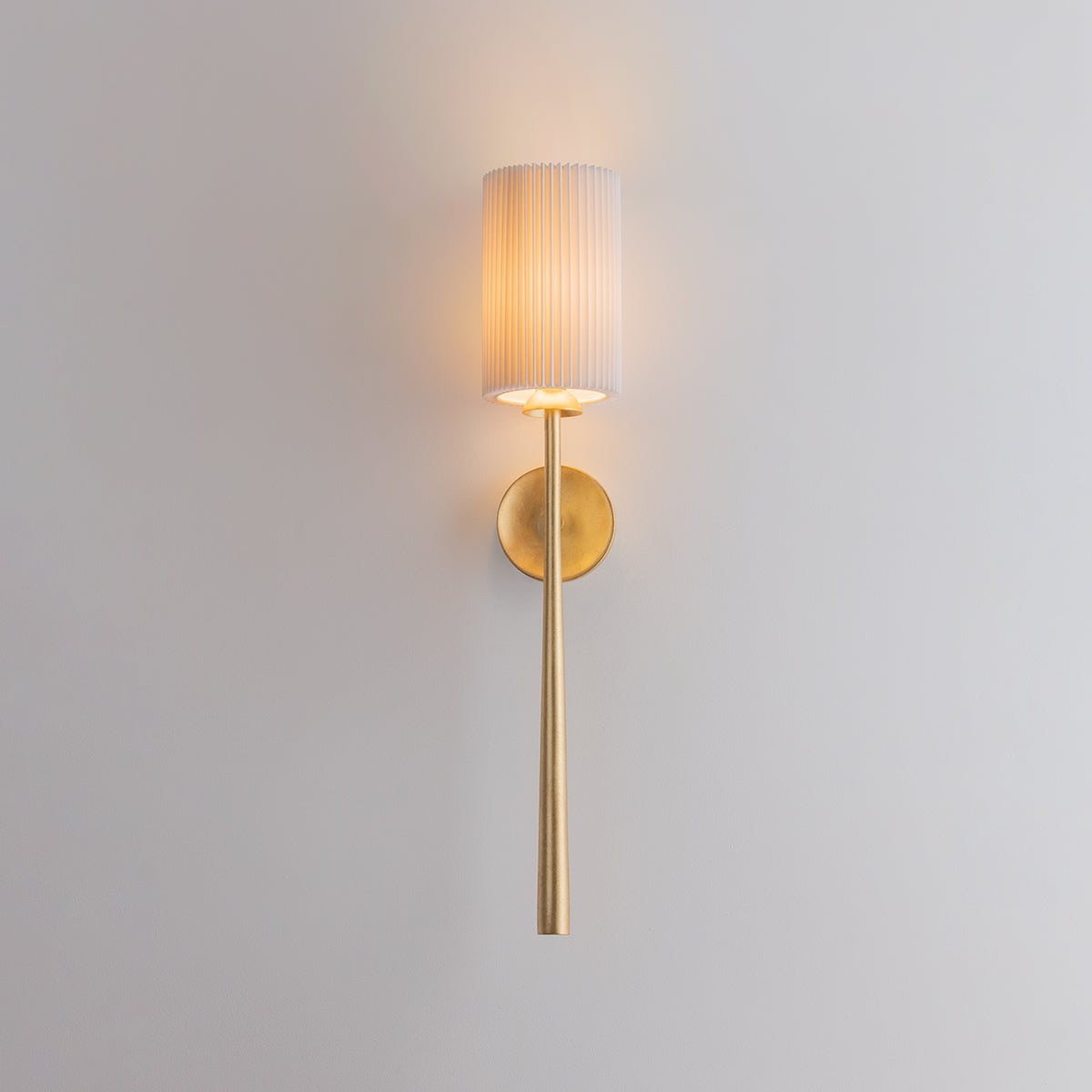 Hudson Valley Sterling Wall Sconce Vintage Gold Leaf detail view 4