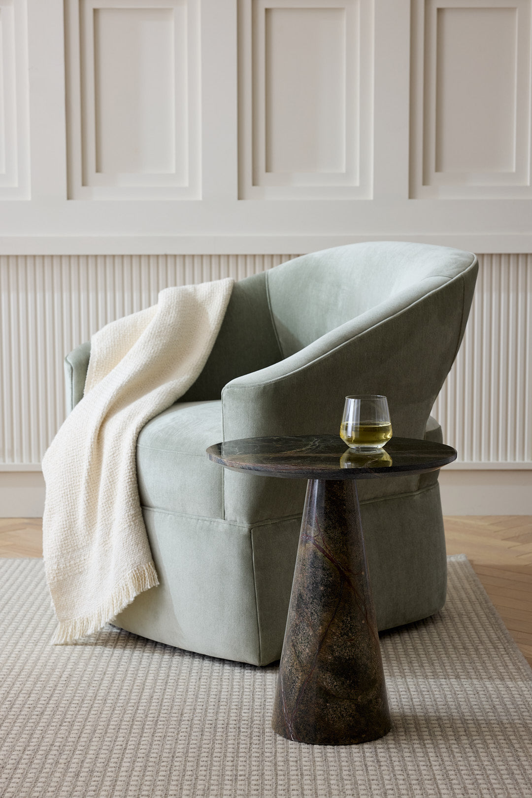 Icarius Accent Table