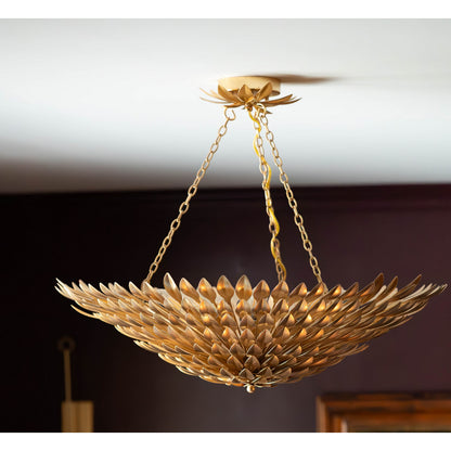 Broche 8-Light Antique Gold Chandelier