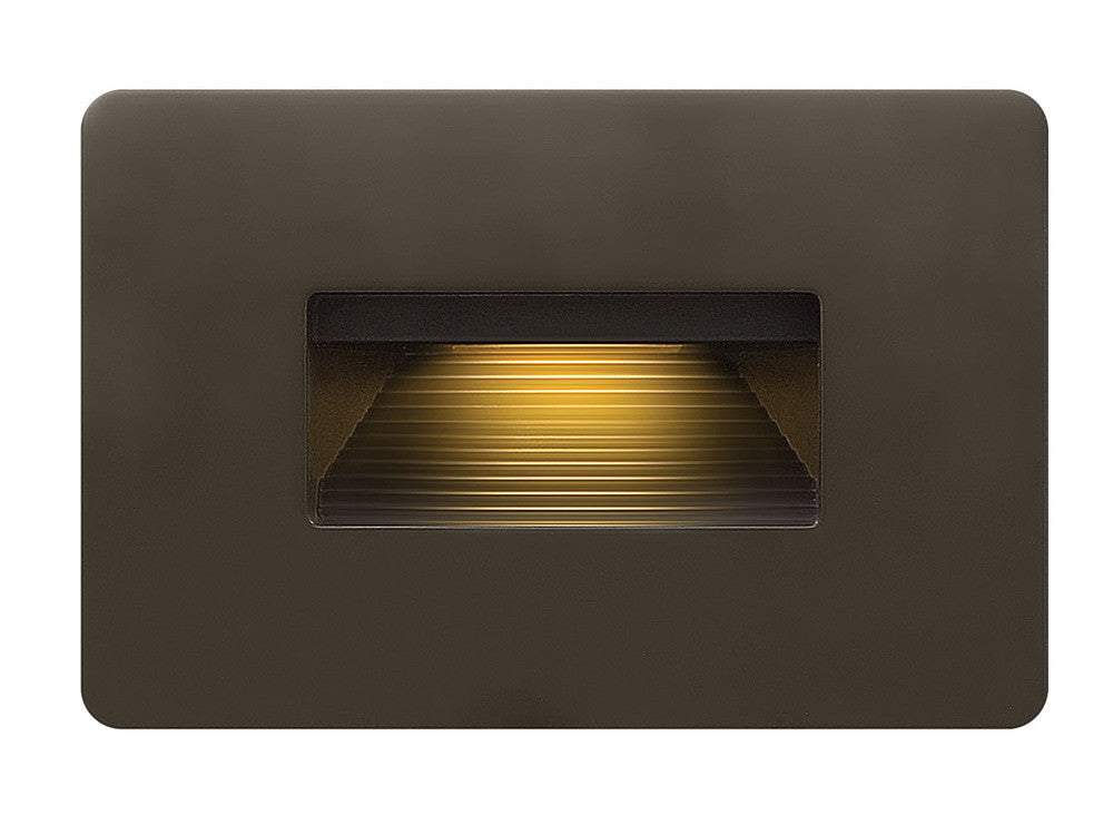 Hinkley Luna Outdoor Landscape Step Light Bronze