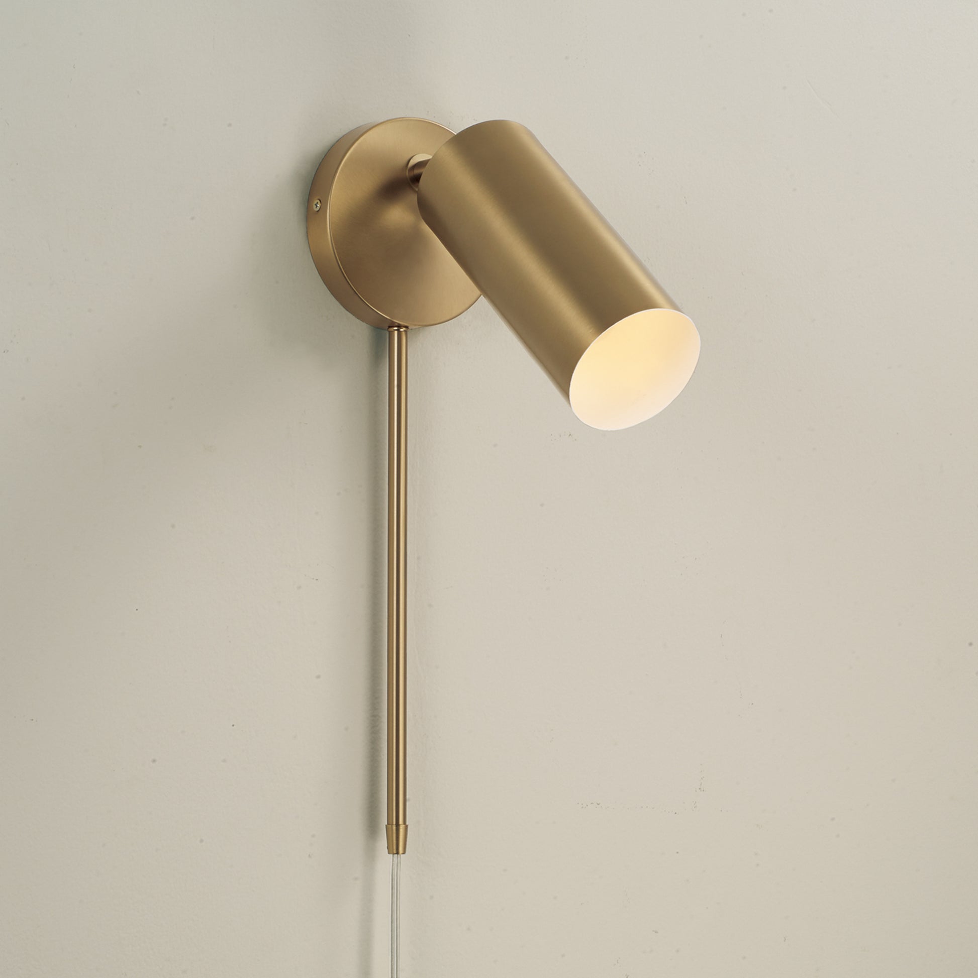 Capital Robbie Sconce