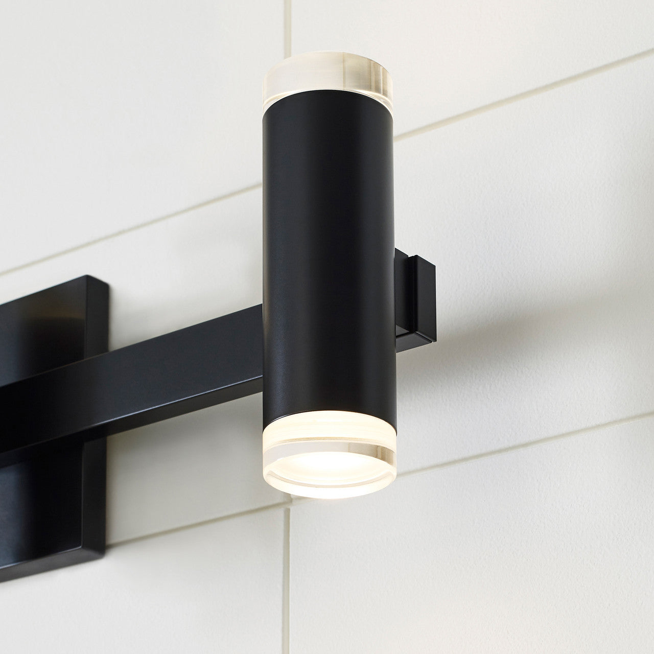 Visual Comfort Modern Dobson II Bath Sconce 