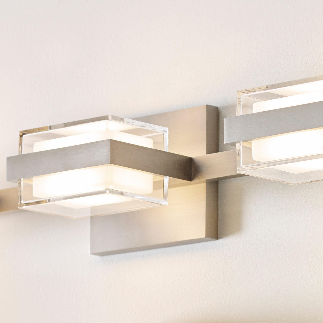 Visual Comfort Modern The Kamden Wall/Bathroom Sconce Natural Brass
