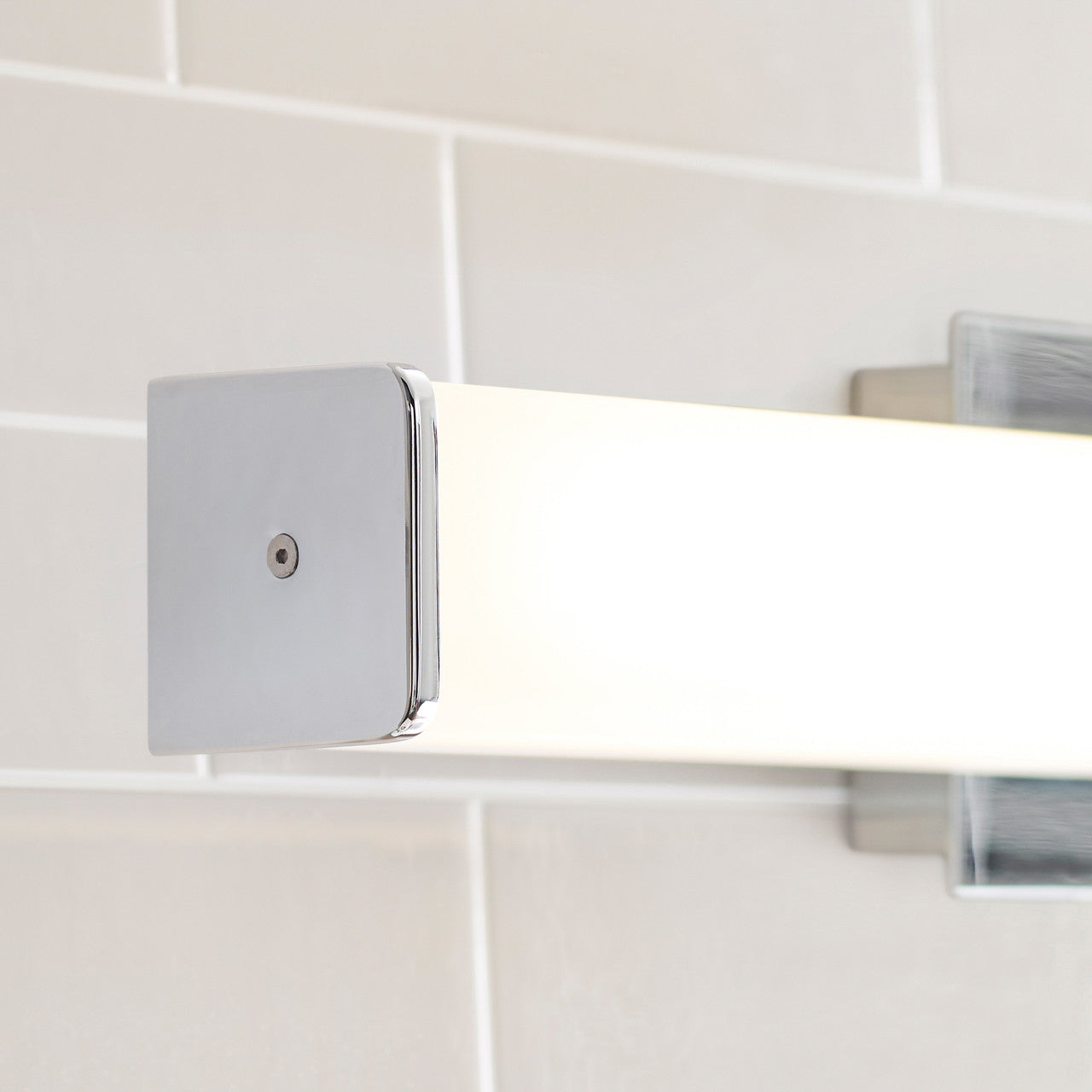 Lynn Bath Sconce