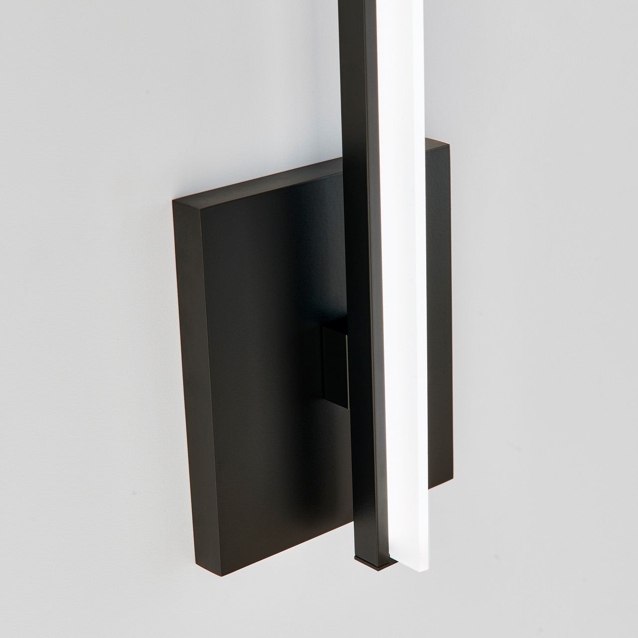 Visual Comfort Modern Kenway LED Outdoor Wall Sconce