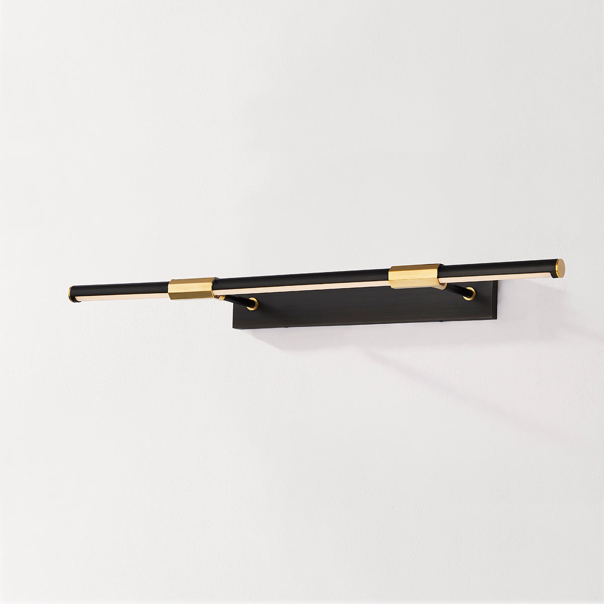 Hudson Valley Melbourne 30" Picture Light Aged Brass detail view 4