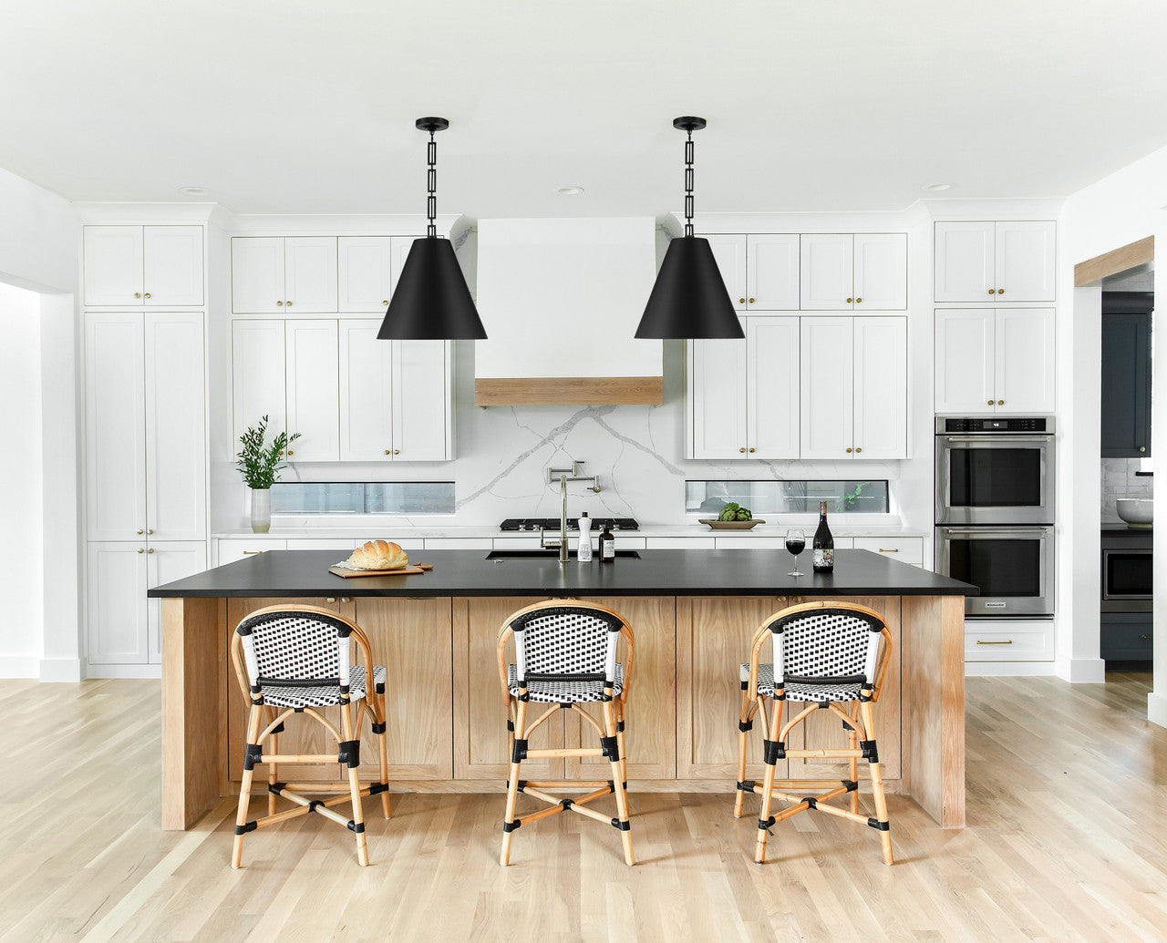 Chandeliers-Crystorama-8687