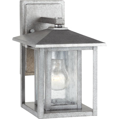 Hunnington 1-Light Outdoor Wall Lantern