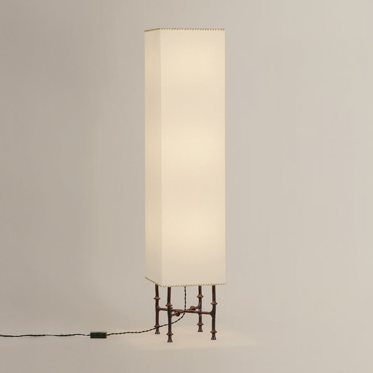 Hudson Valley Cy 3-Light Floor Lamp Black Iron detail view 2
