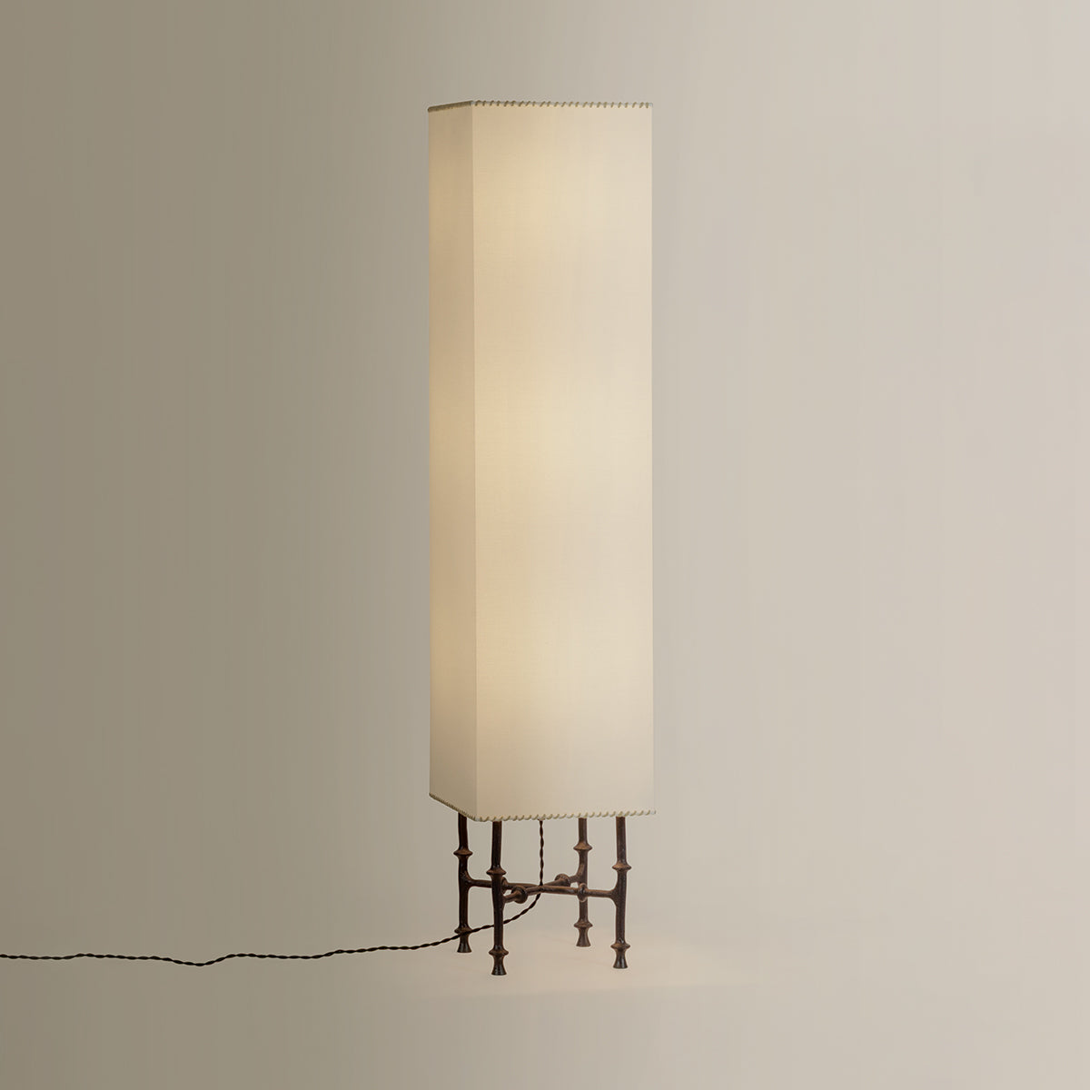 Hudson Valley Cy 3-Light Floor Lamp Black Iron detail view 3