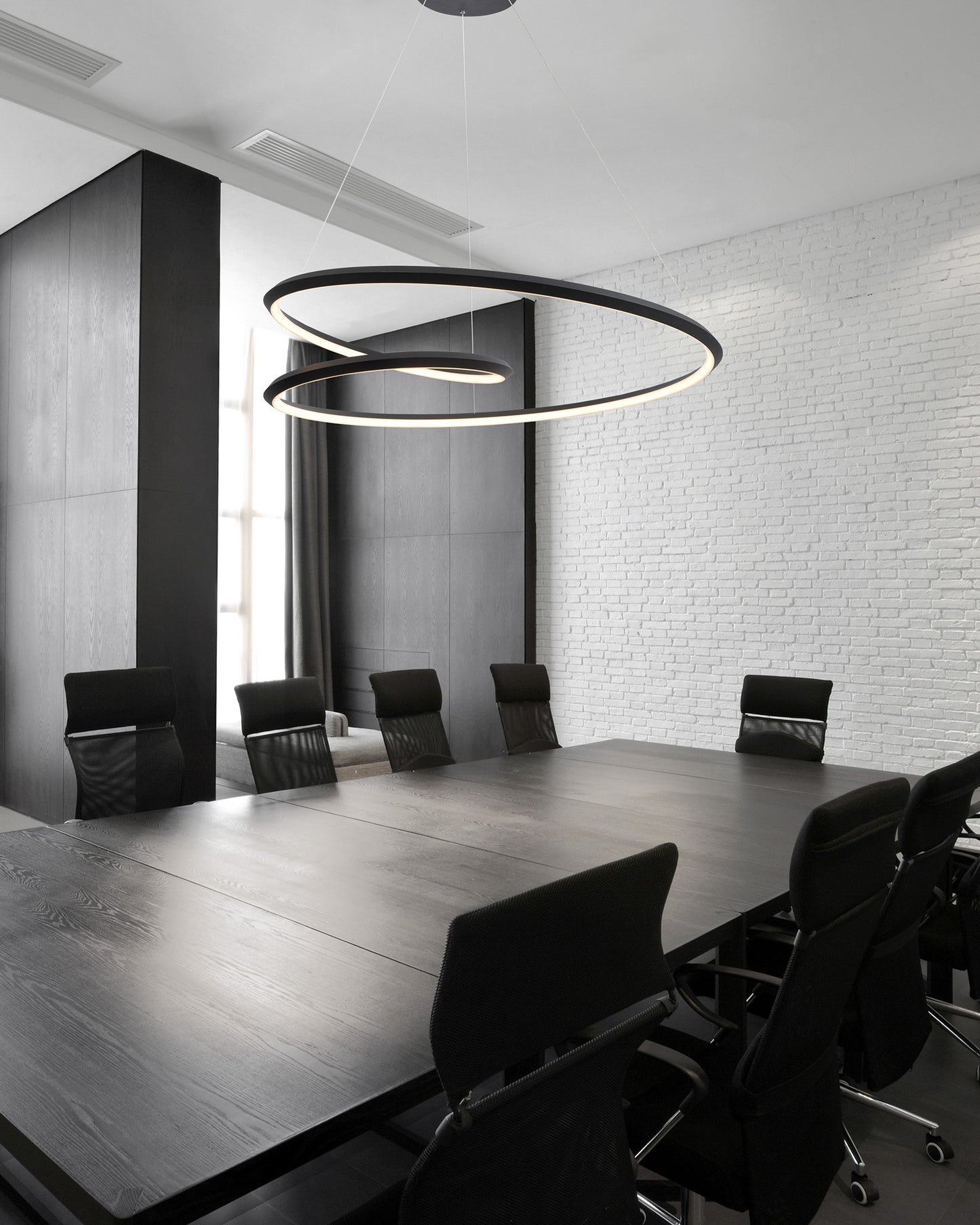 Ampersand 32" LED Pendant