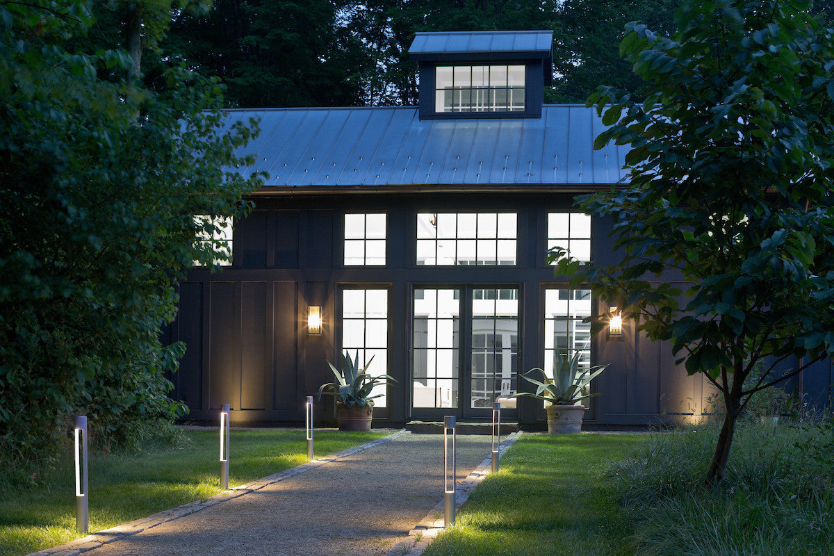 Exterior-Hinkley-HL15601