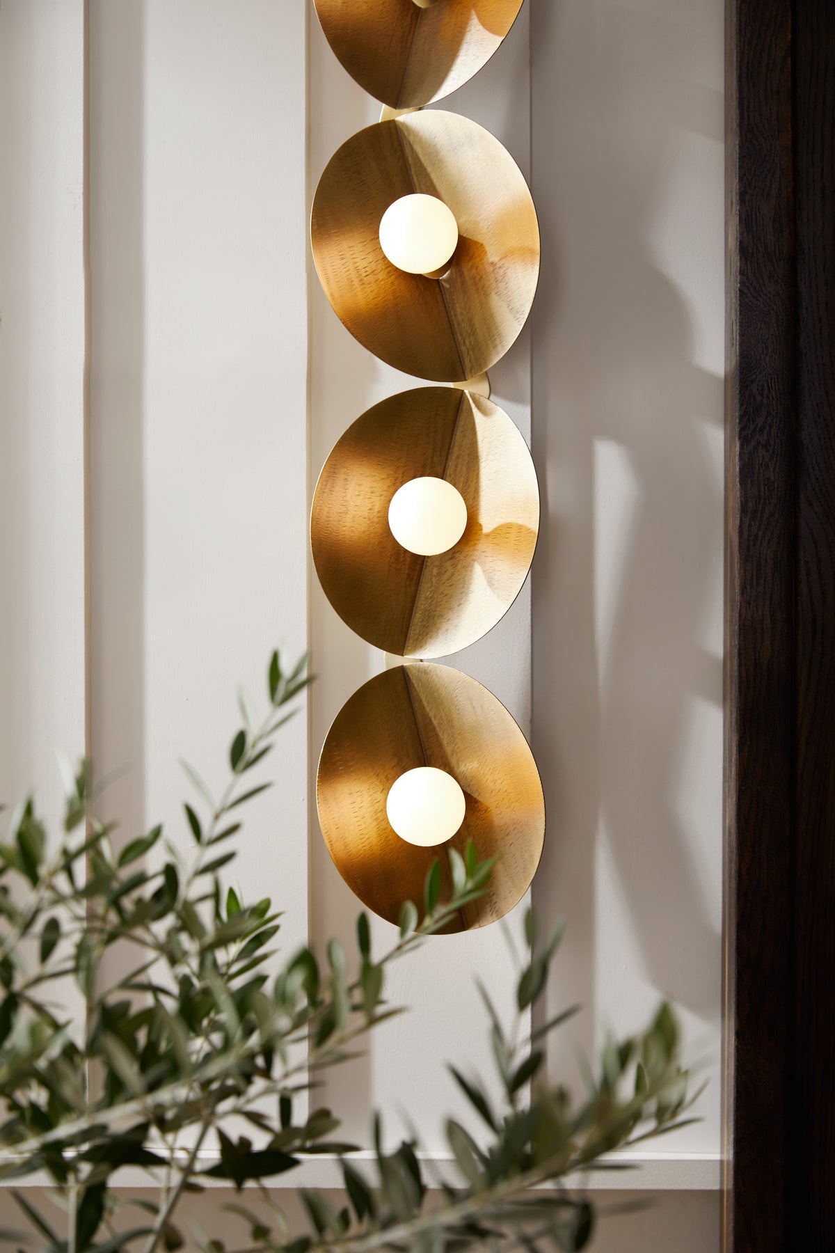 Itzia Sconce