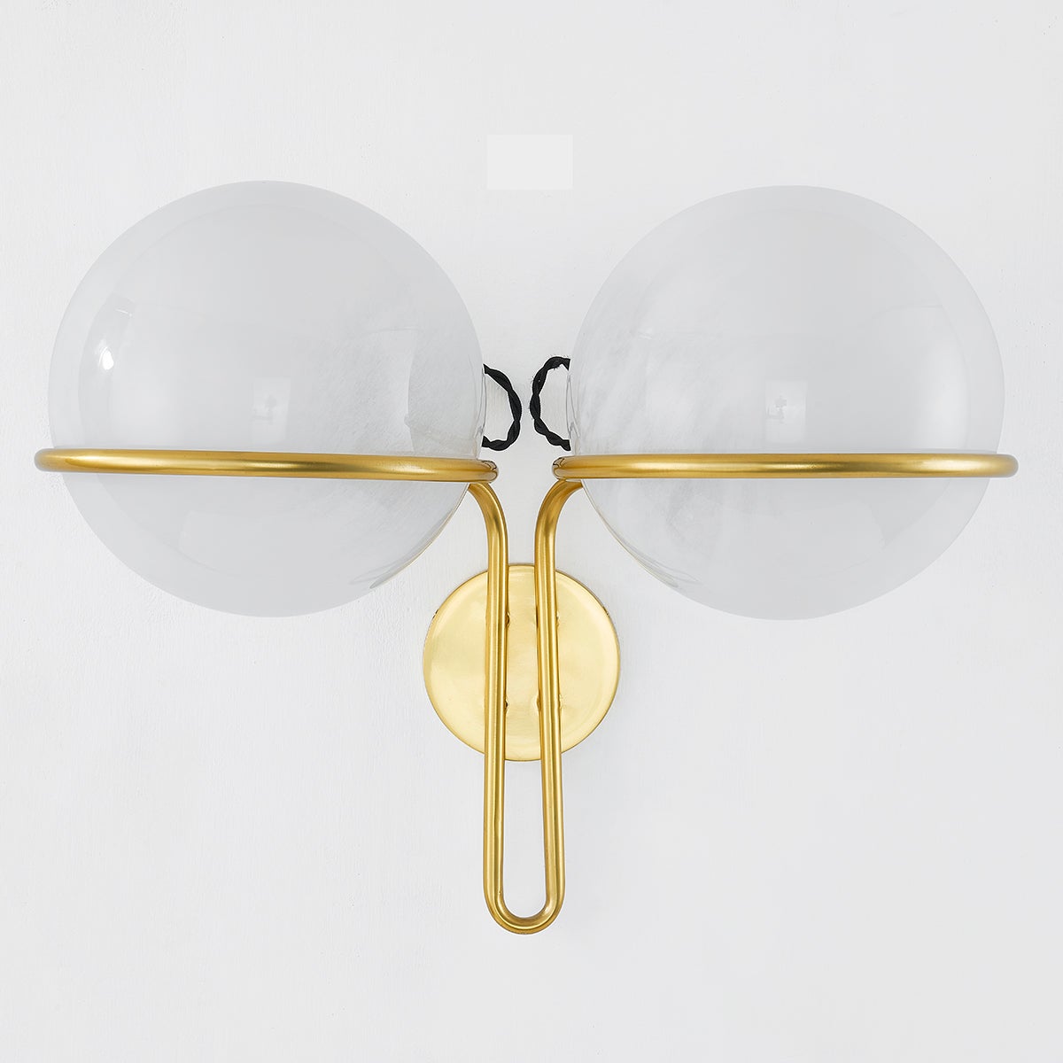 Hudson Valley Hingham 2-Light Wall Sconce in Aged Brass, room setting
