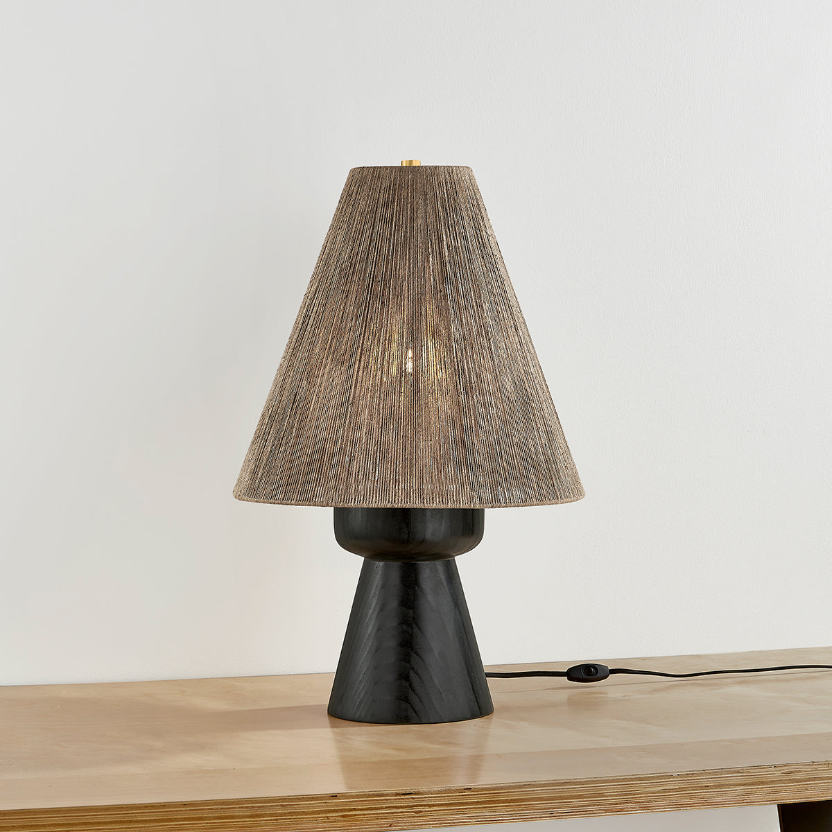 Hudson Valley Mannsville Table Lamp Aged Brass detail view 2