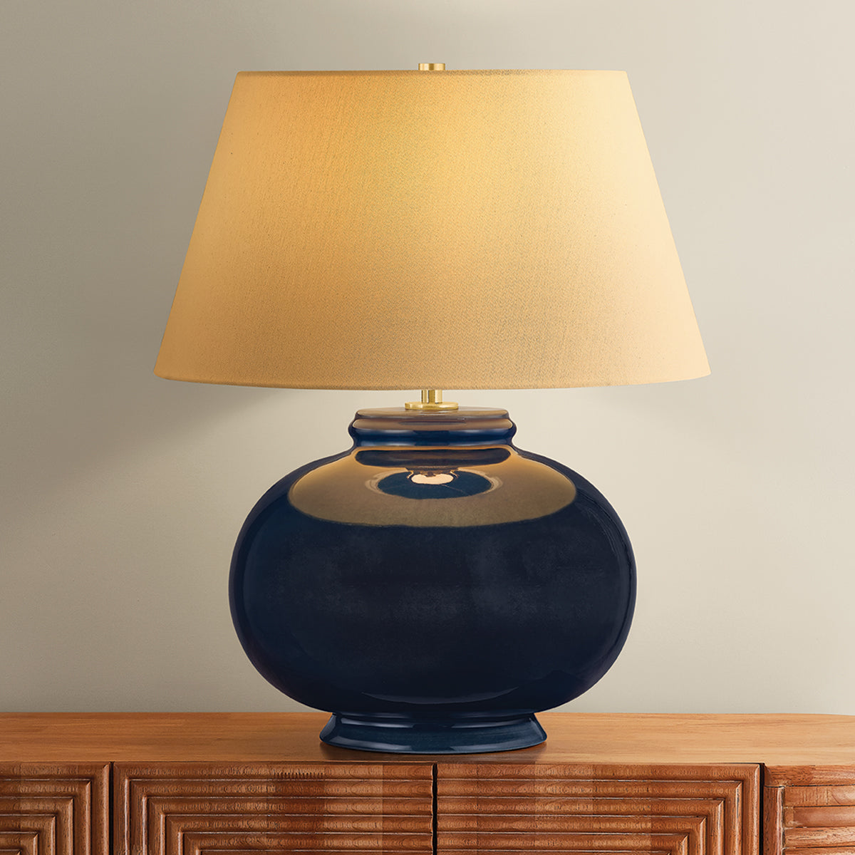 Hudson Valley Moodus Table Lamp Aged Brass detail view 2