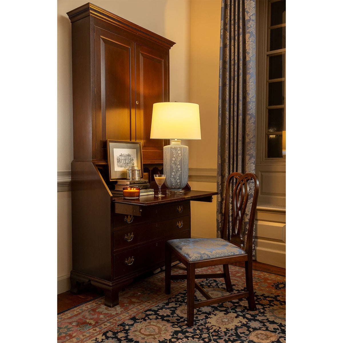 Port 68 Floral Vine Lamp view 4